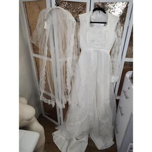 JCPENNEY Vintage 80s Wedding Dress And Veil Perfectly Preserved Lace Sleeves S